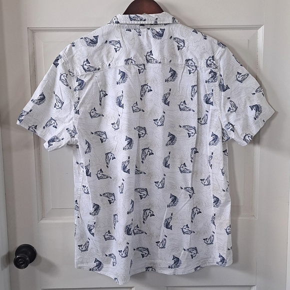 Ruff Hewn Men's White Navy Short Sleeve Fish Print Button Up Cotton Blend Shirt - Picture 5 of 10